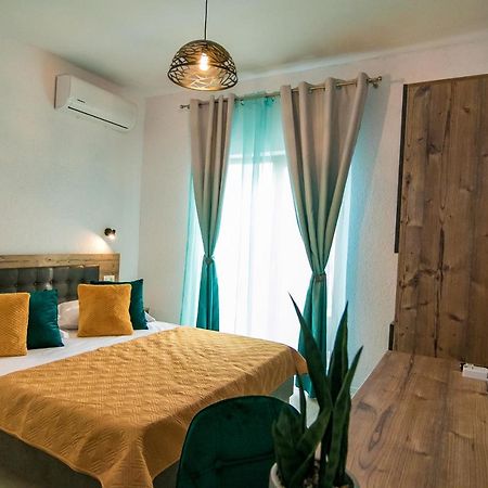Hotel Casa Adiman Vama Veche Esterno foto