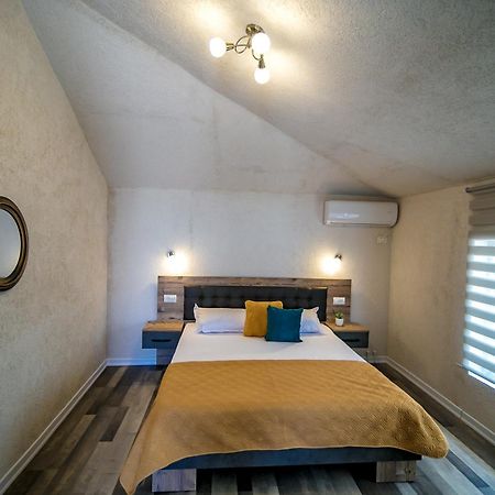 Hotel Casa Adiman Vama Veche Esterno foto