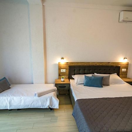 Hotel Casa Adiman Vama Veche Esterno foto