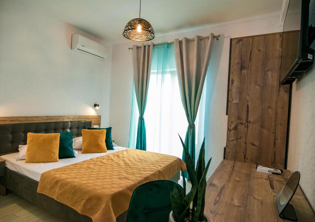 Hotel Casa Adiman Vama Veche Esterno foto