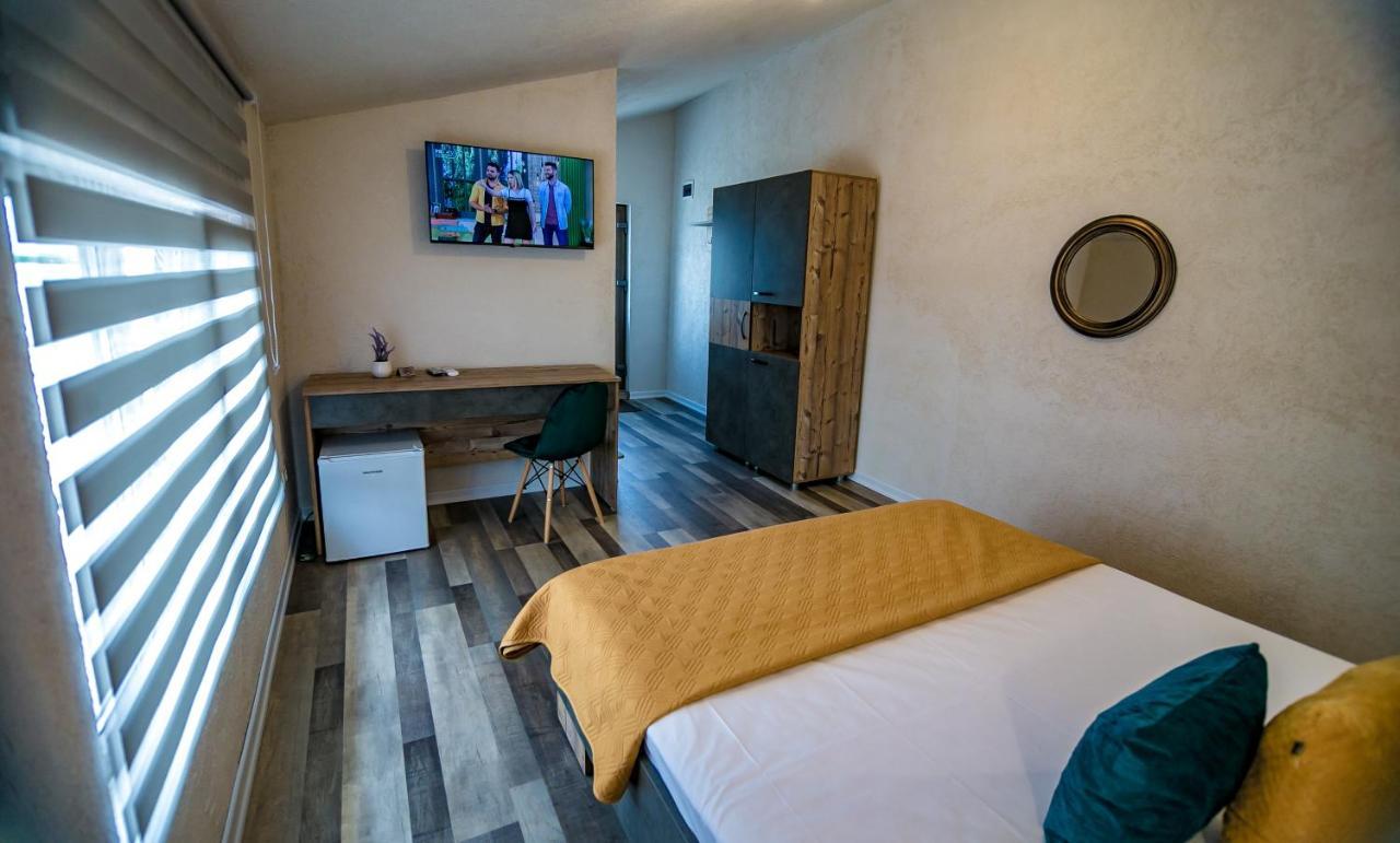 Hotel Casa Adiman Vama Veche Esterno foto