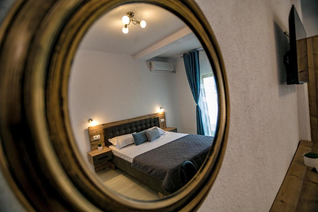 Hotel Casa Adiman Vama Veche Esterno foto