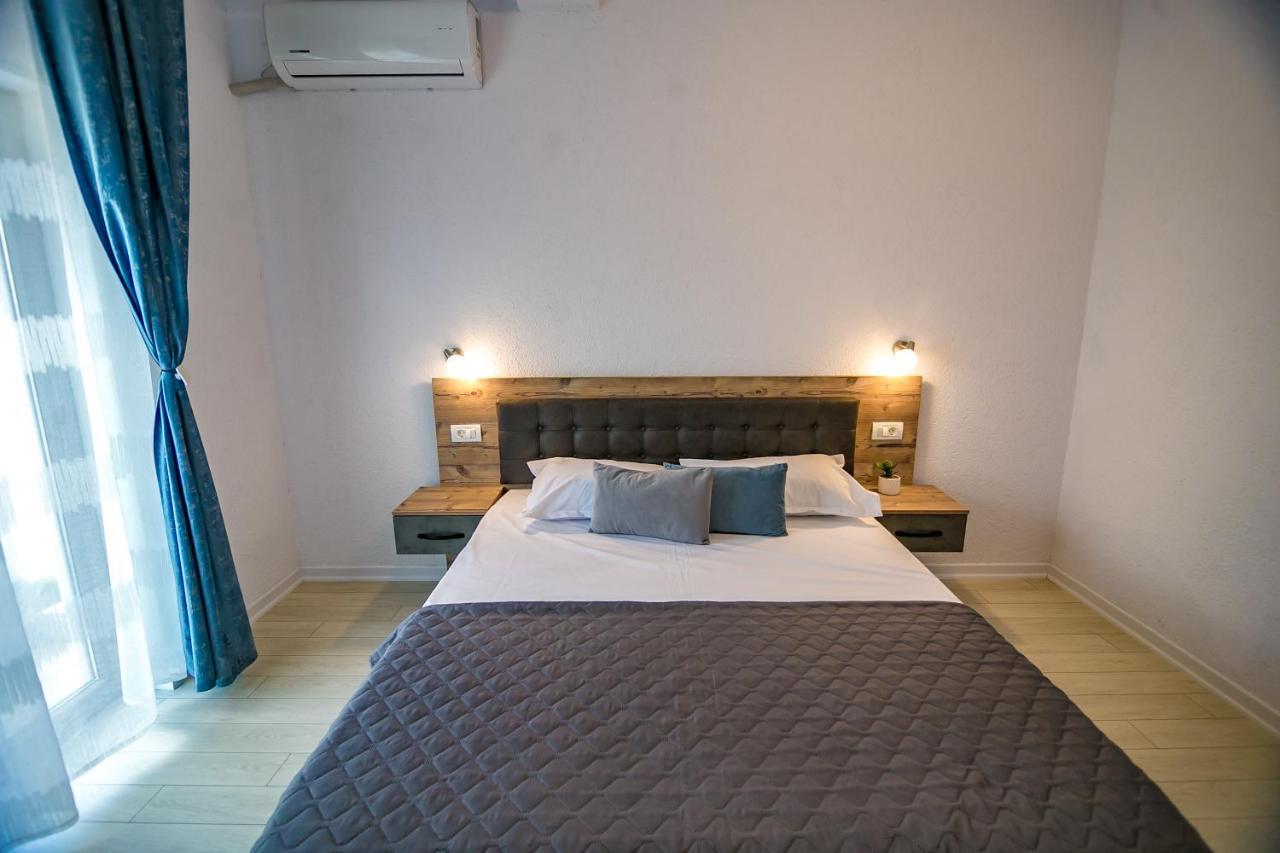 Hotel Casa Adiman Vama Veche Esterno foto