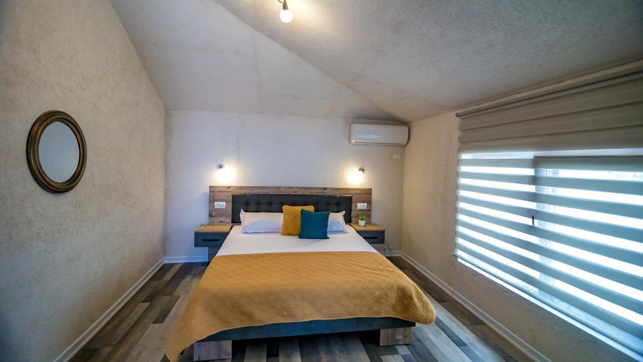 Hotel Casa Adiman Vama Veche Esterno foto