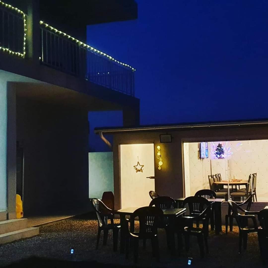 Hotel Casa Adiman Vama Veche Esterno foto